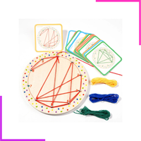 Geoboard en Bois Jeu d'enroulement de fil éducatif avec Cartes à Motifs