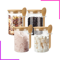 Bocaux en verre et bambou avec cuillères