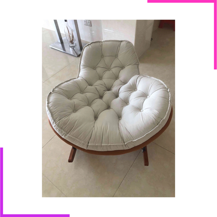Fauteuil à bascule (rocking chair) ergonomique pour l'allaitement et la détente.