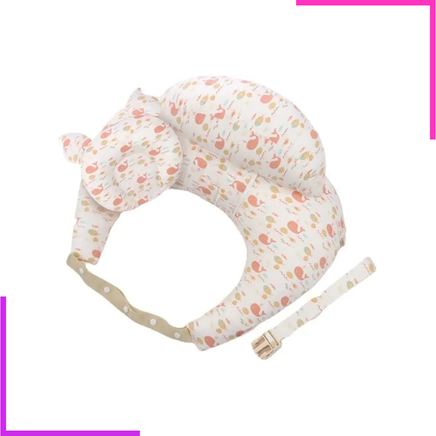Coussin allaitement ergonomique bébé à motif forestier.